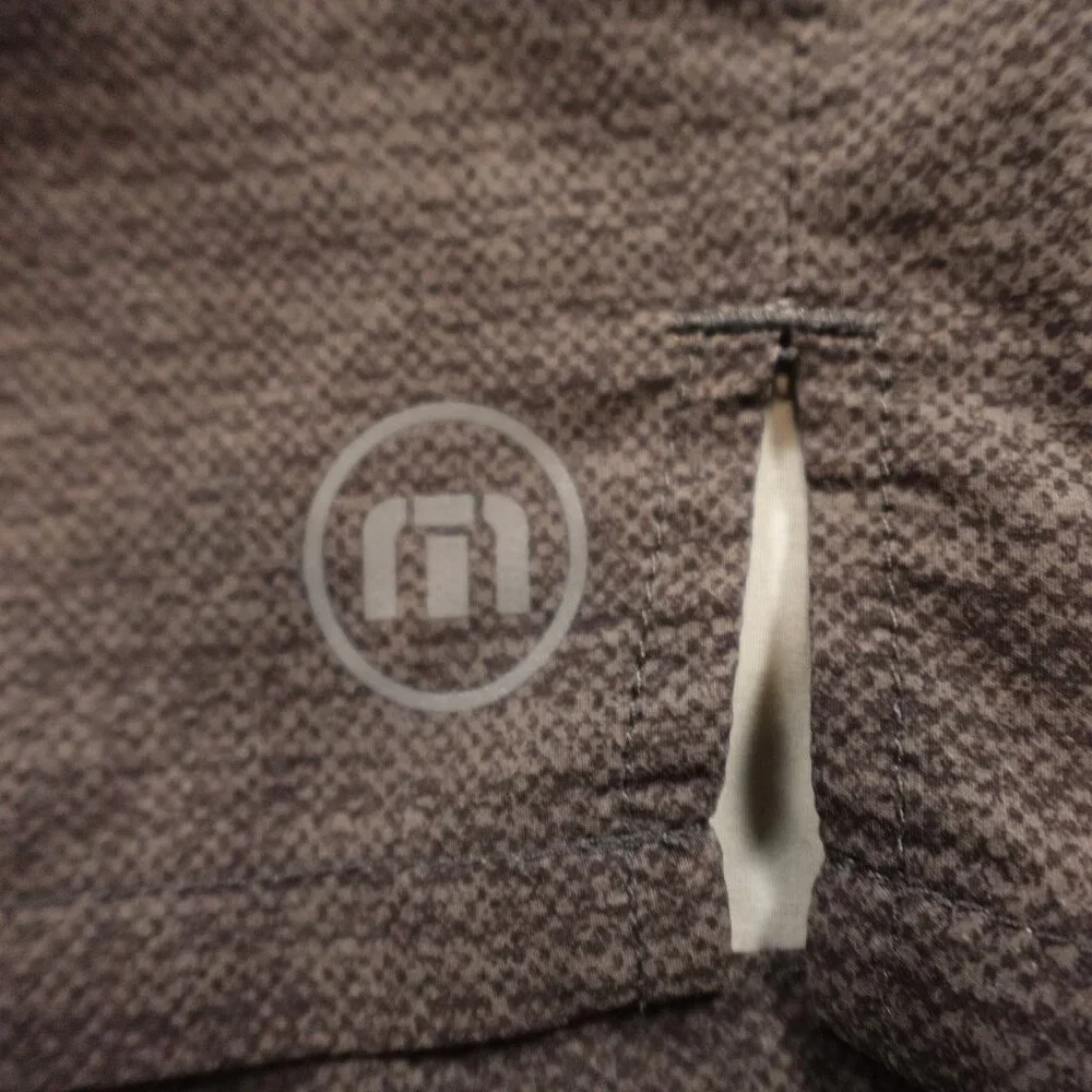 Travis Mathew Performance Shorts Men’s Medium Heather Charcoal 8” Inseam Stretch